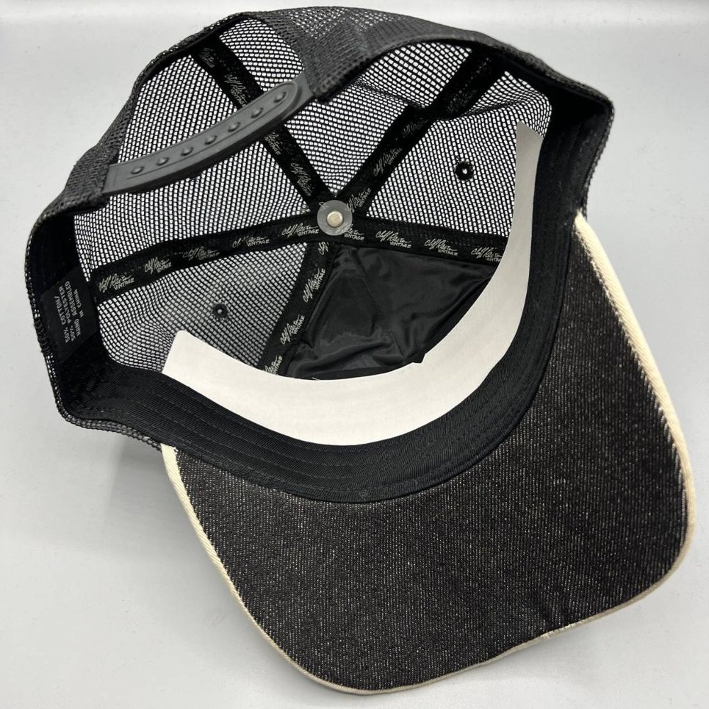 Vintage Lion Graphic Trucker Hat - Black and Cream - Picture 4 of 8